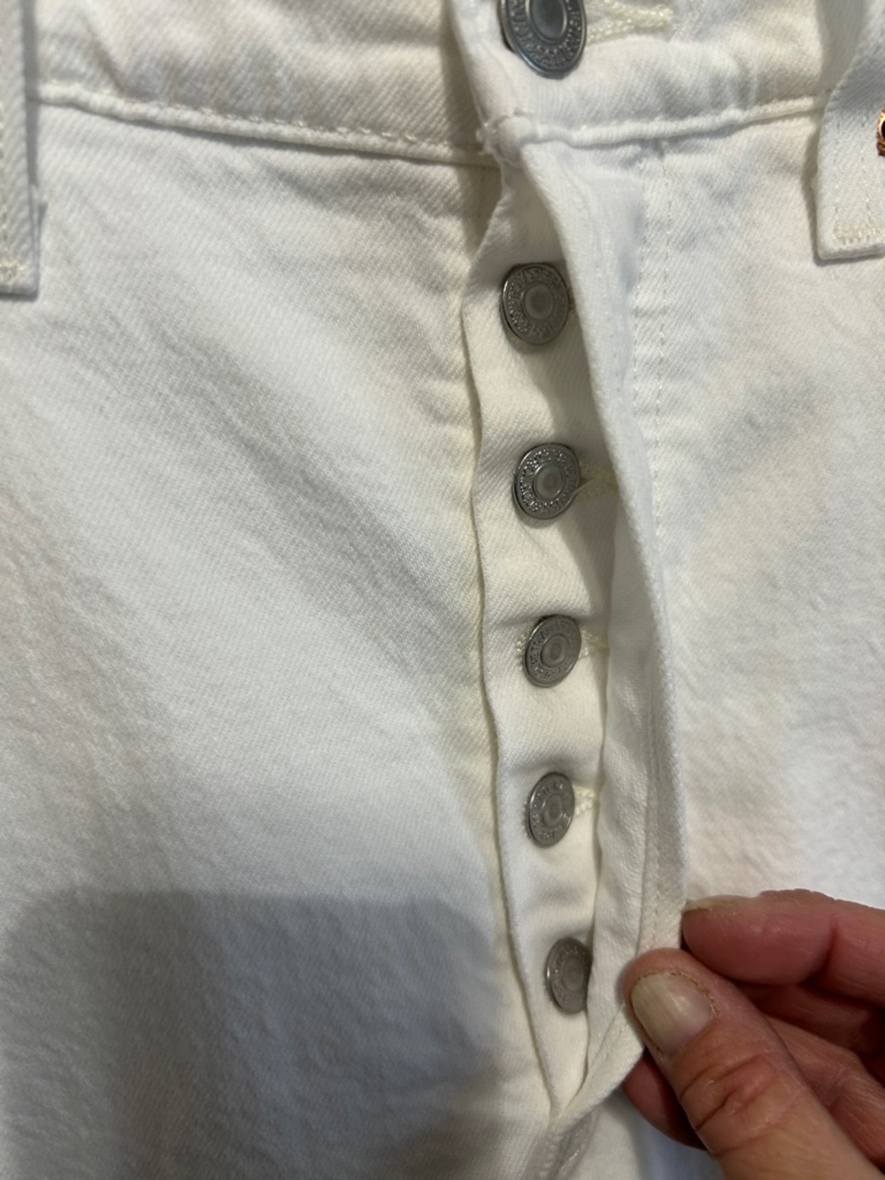 Levi's White Multi Button Straight Jeans Size W32/L28 - Picture 8 of 13